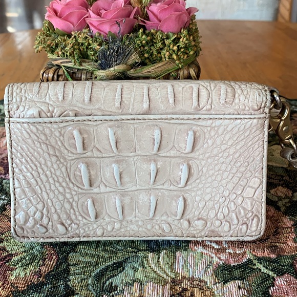 Brahmin Leather Wallet/Wrislet - Picture 3 of 9